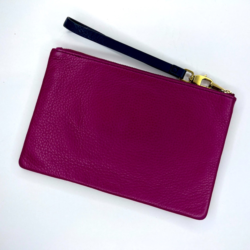 Fossil women’s wristlet